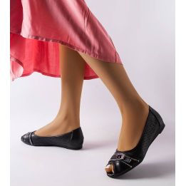Juodos ažūrinės balerinos su cirkoniais