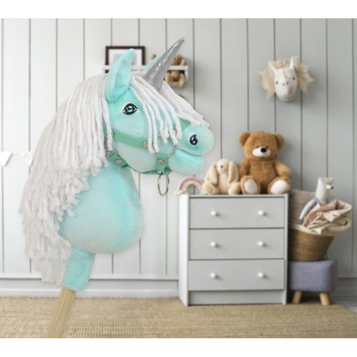 Hobby Horse vienaragis ant lazdos mėtinės spalvos su balta karčiene