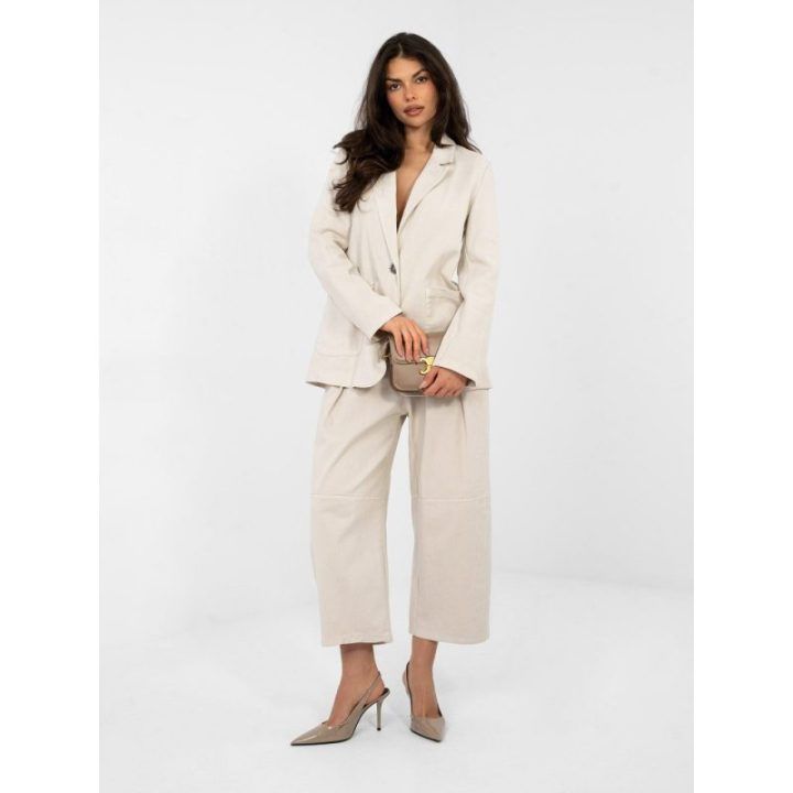 Moteriškas šviesiai smėlio spalvos švarkas