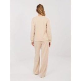 Moteriškas kostiumas smėlio spalvos