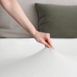 Paklodė su guma 140–160 × 200 cm, gylis 30 cm WHI