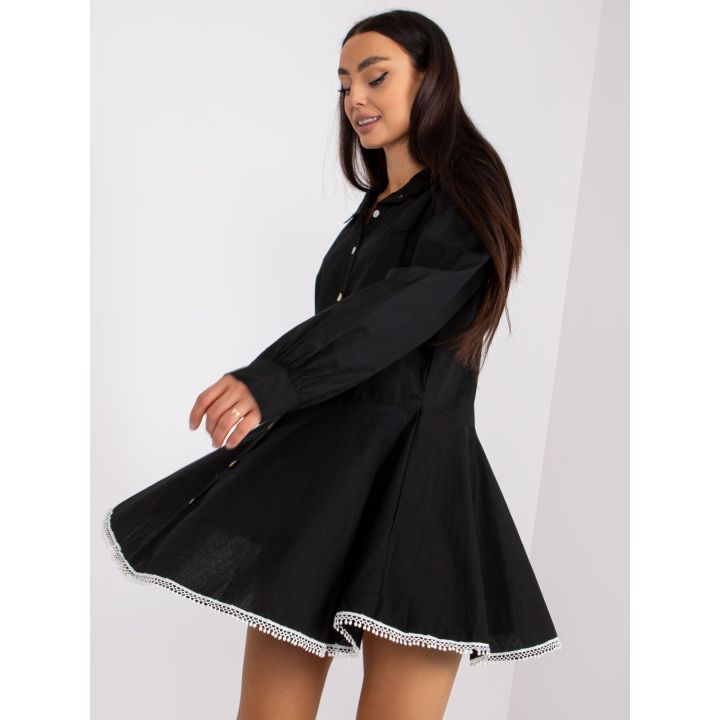 Juoda suknelė