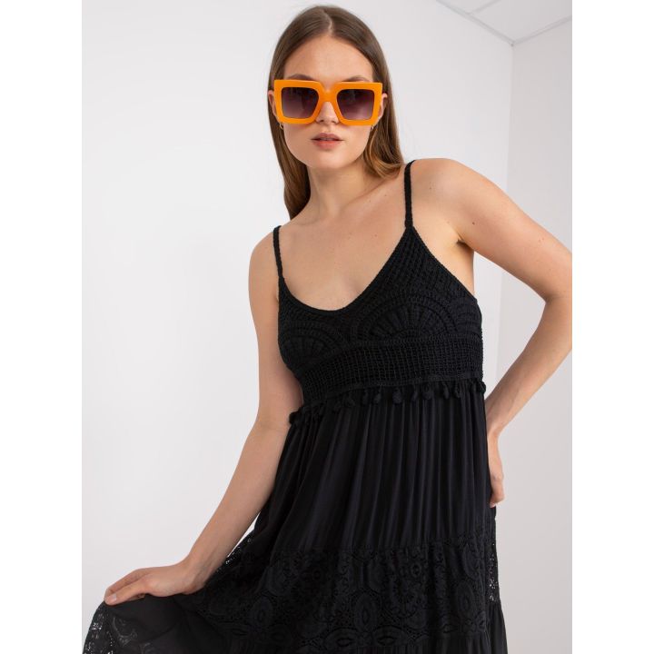 Juoda suknelė