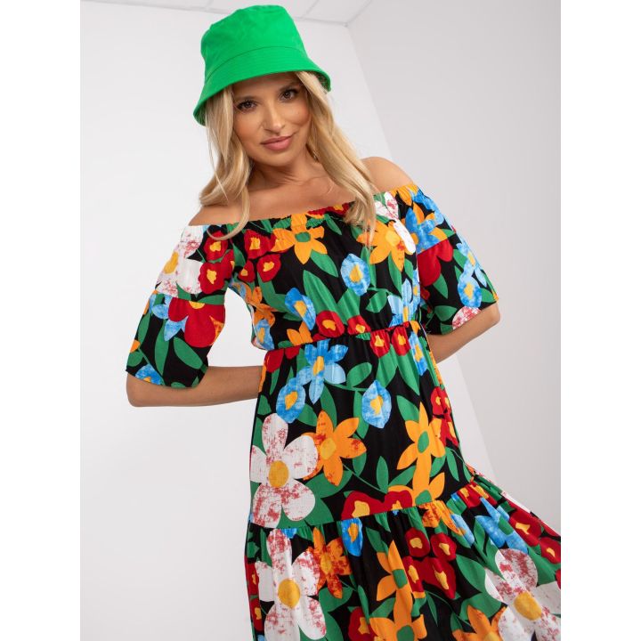 Įvairiaspalvė suknelė