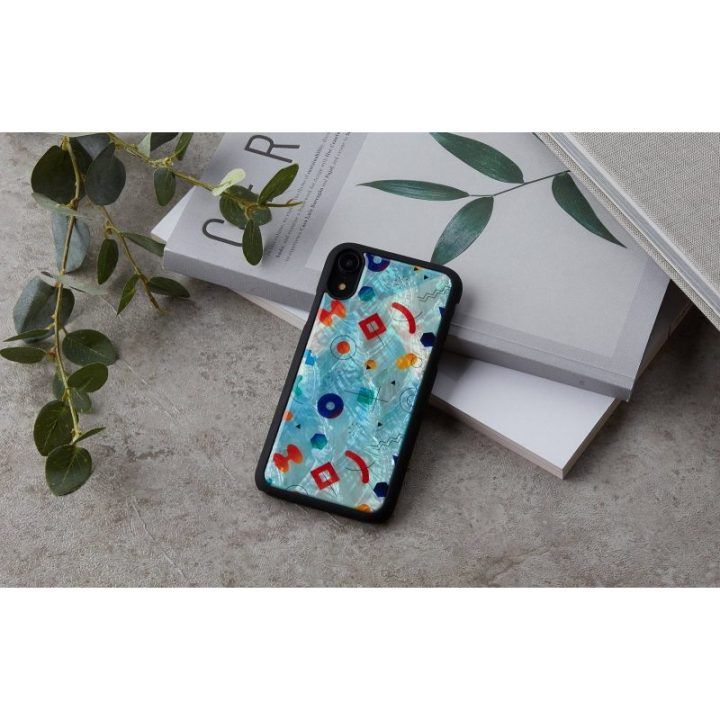 Juodas telefono dėklas iPhone XR modeliui