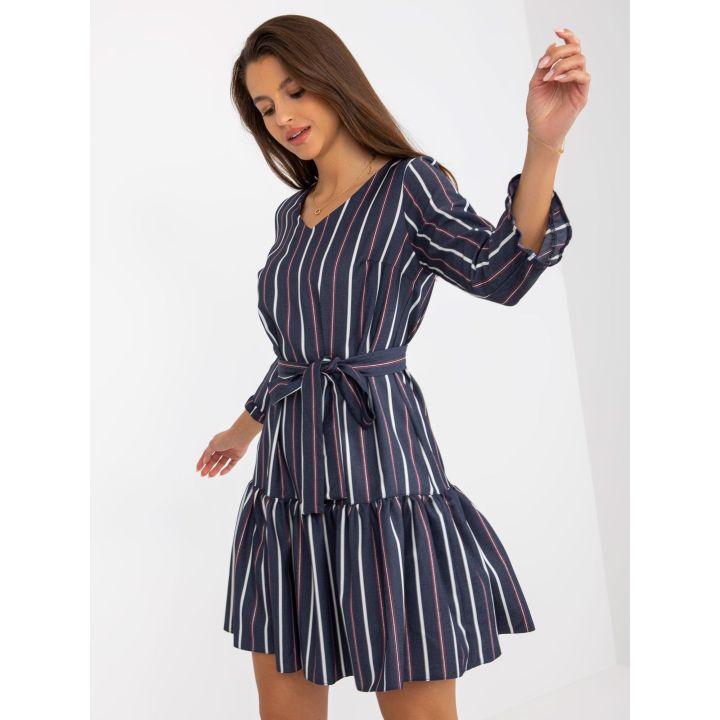 Tamsiai mėlyna suknelė
