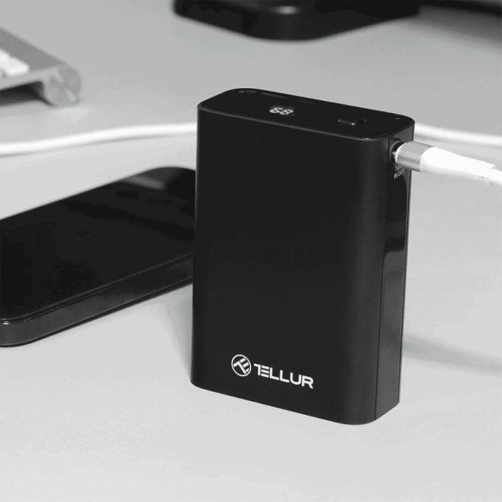 Juoda 20000 mAh išorinė baterija Tellur PD702 Compact Pro
