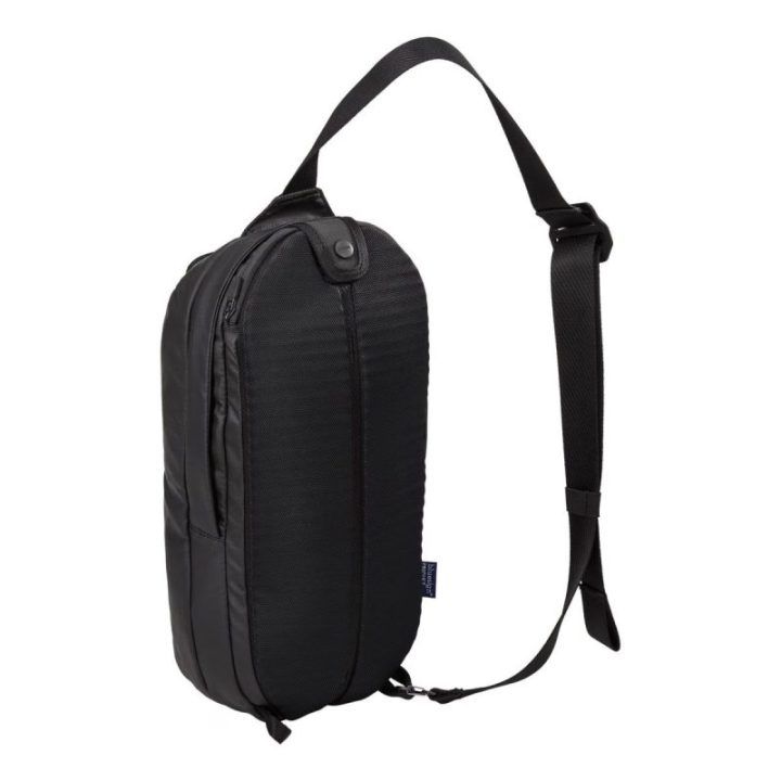 Thule Tact Sling 8L juoda