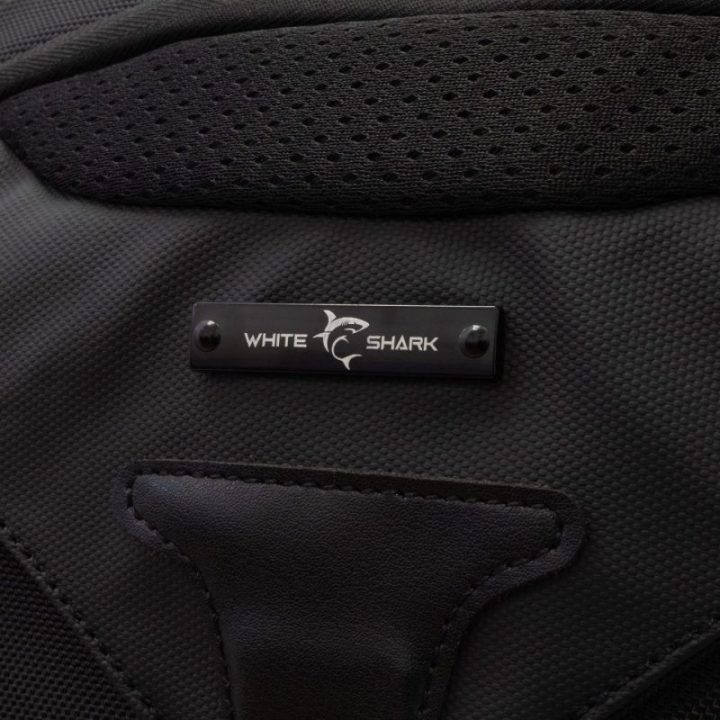 Juoda žaidimų kuprinė White Shark Defender