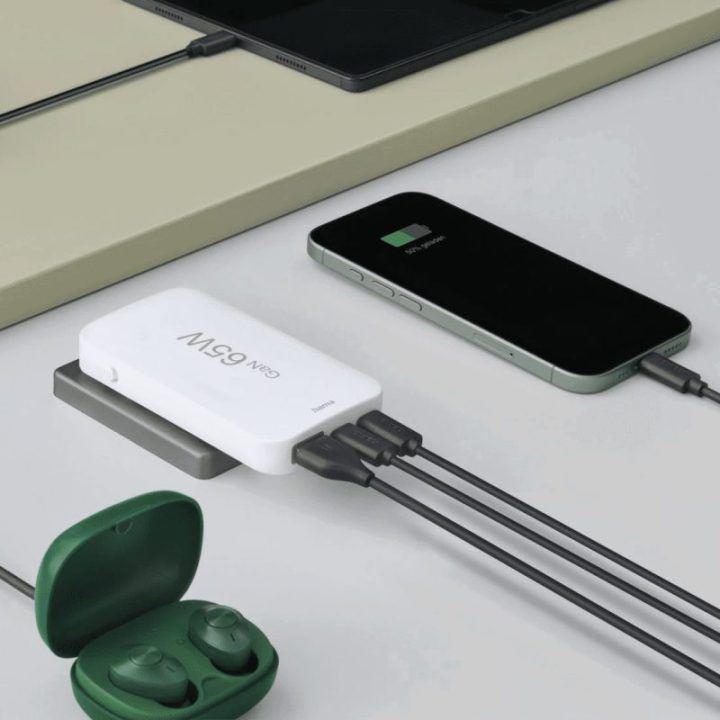 65 W baltas USB-C/USB-A įkroviklis