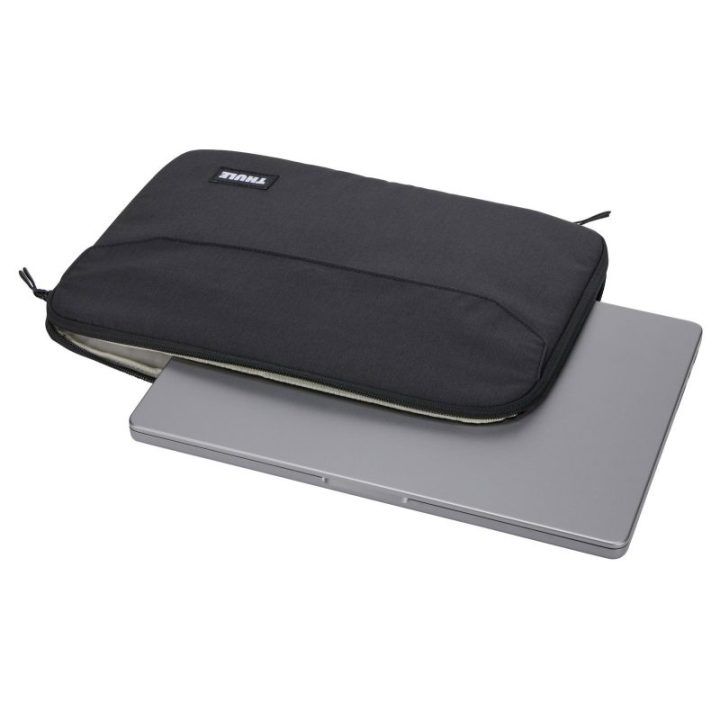 Juodas 14 colių MacBook Pro dėklas