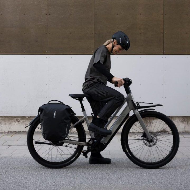 Thule Shield 22L dviračio krepšys su InLock, vidutinės mėlynos spalvos