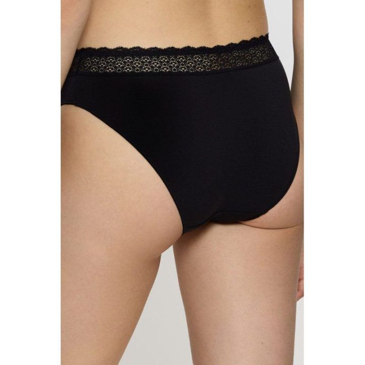 Juodos kelnaitės Triumph