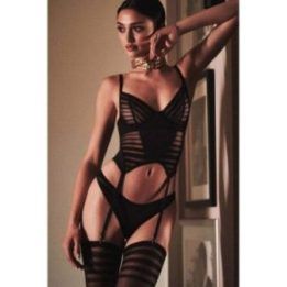 Juodas seksualus apatinio trikotažo komplektas Obsessive