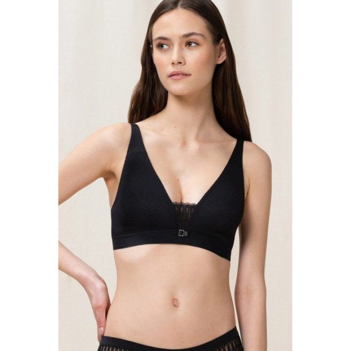 Juoda trikampė bikinio viršutinė dalis Triumph