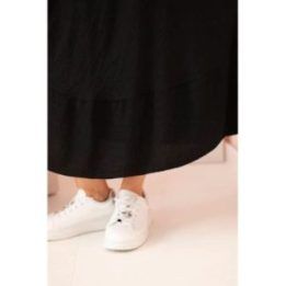 Moteriška Plus Size suknelė su trumpomis rankovėmis ir raukiniais, juodos spalvos