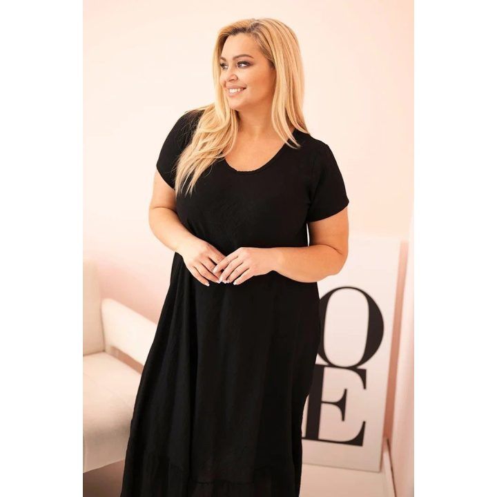 Moteriška Plus Size suknelė su trumpomis rankovėmis ir raukiniais, juodos spalvos