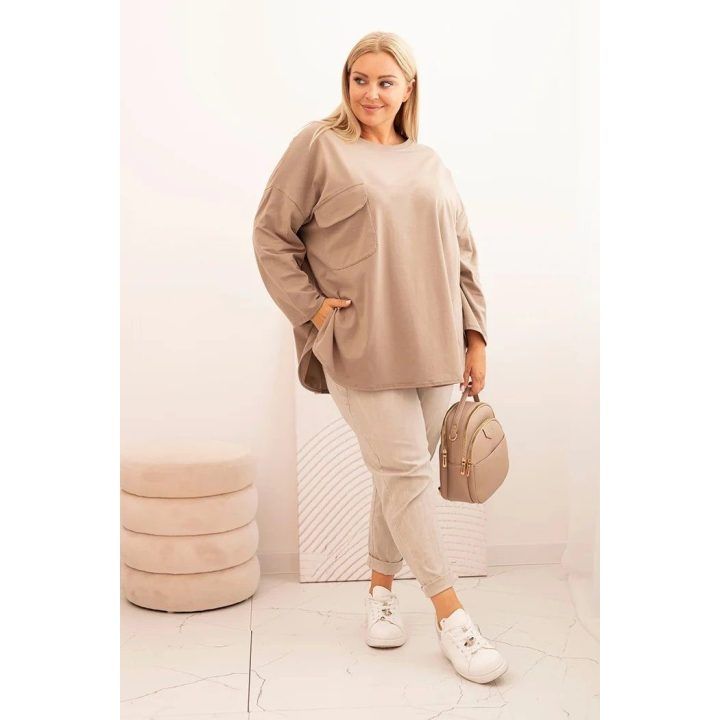 Moteriška Plus Size palaidinė su kišene ir atlenkiamomis rankovėmis, kapučino spalvos