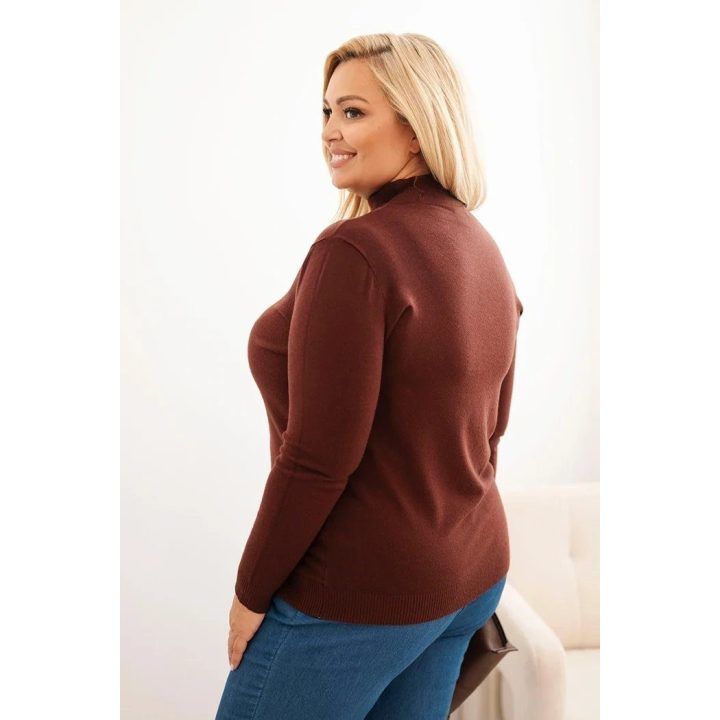 Moteriškas Plus Size megztinis su viskoze ir golfu, rudas