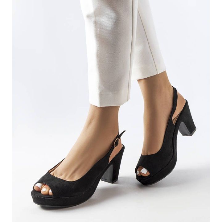 Juodos spalvos stiletto sandalai Dionne