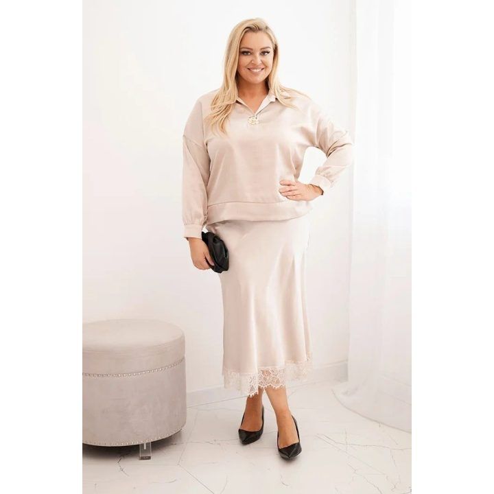 Moteriškas Plus Size komplektas su satino blizgesiu ir nėriniais, smėlio spalvos