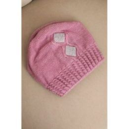 Moteriška žieminė vilnonė kepurė su cirkoniais ir raštu, šviesiai violetinės spalvos