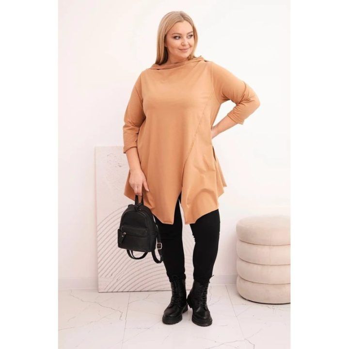 Moteriška Plus Size asimetrinė palaidinė su atlenktomis rankovėmis, kapučino spalvos
