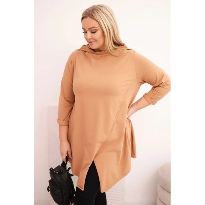 Moteriška Plus Size asimetrinė palaidinė su atlenktomis rankovėmis, kapučino spalvos