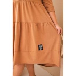 Moteriška Plus Size suknelė su raukiniais, kapučino spalvos