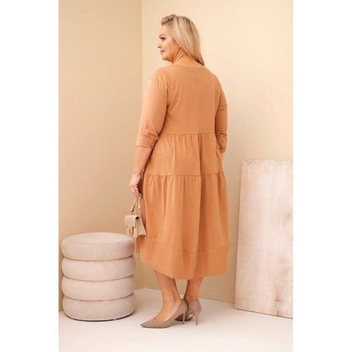 Moteriška Plus Size suknelė su raukiniais, kapučino spalvos