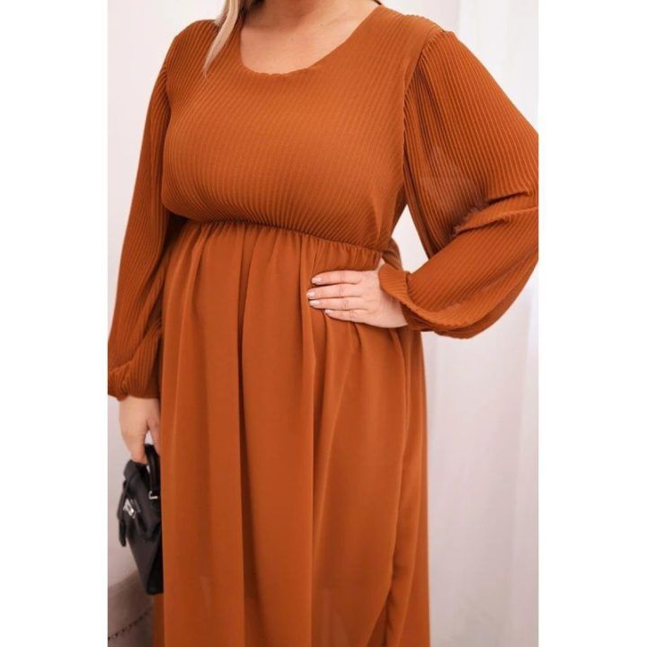 Moteriška Plus Size plisuota suknelė su ilgomis rankovėmis, kapučino spalvos