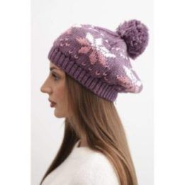 Moteriška žieminė kepurė su snaigių raštu ir bumbulu, šviesiai violetinės spalvos