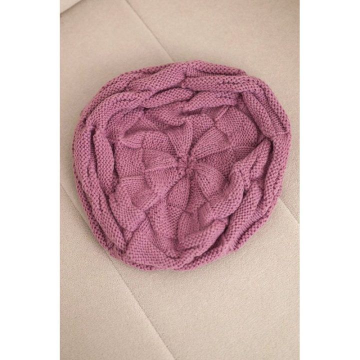 Moteriška žieminė kepurė, violetinės spalvos