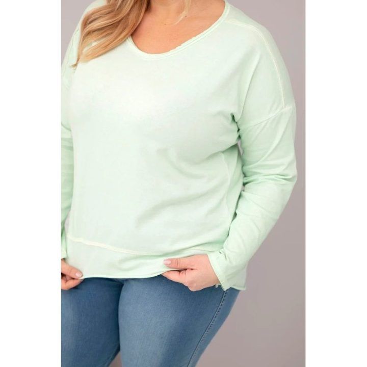 Moteriška Plus Size palaidinė su V formos iškirpte ir ilgesne nugara, mėtų spalvos