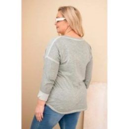 Moteriška Plus Size chaki palaidinė su užrašu ir perliukais