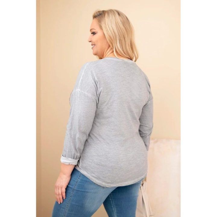 Moteriška Plus Size pilka palaidinė su spaudiniu ir ilgesne nugara