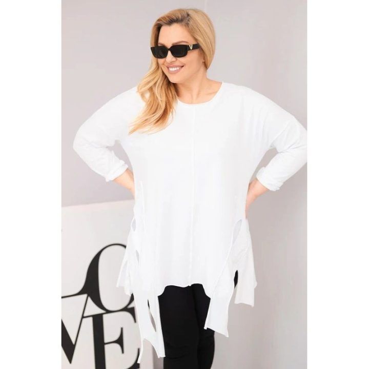 Moteriška Plus Size palaidinė su asimetrišku apačios kirpimu ir iškirpimais, balta