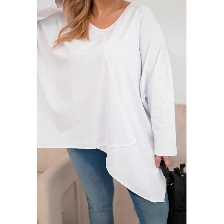 Moteriška Plus Size palaidinė su V formos iškirpte ir asimetriniu apačios kraštu, balta