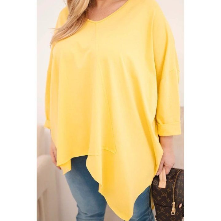 Moteriška Plus Size geltona palaidinė su asimetrišku apačios kraštu ir V formos iškirpte