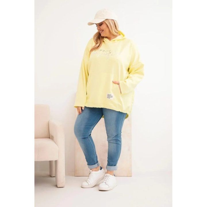 Moteriškas Plus Size geltonas džemperis su gobtuvu ir spauda