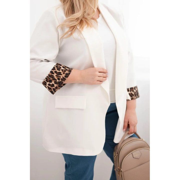 Moteriškas Plus Size švarkas su panterinės spalvos pamušalu, ekru