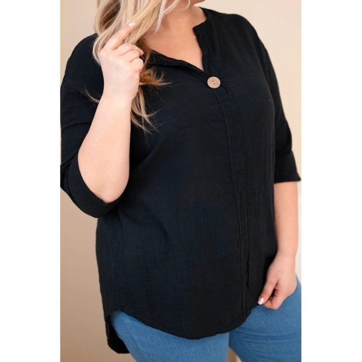 Moteriška Plus Size juoda medvilninė palaidinė su iškirpte ir sagute