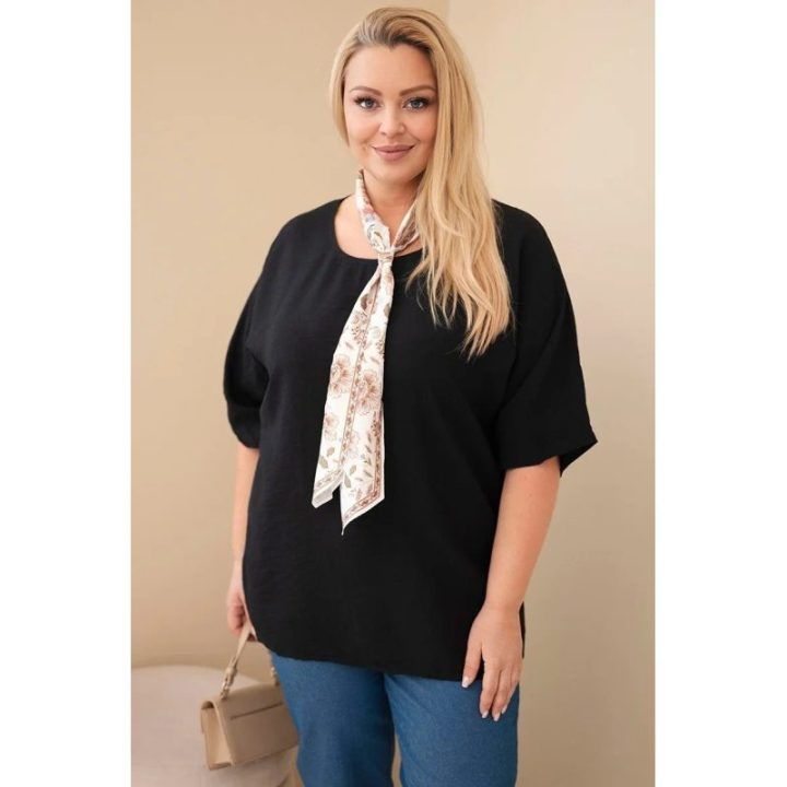 Moteriška Plus Size viskozinė palaidinė su dekoratyvine skarele, juoda