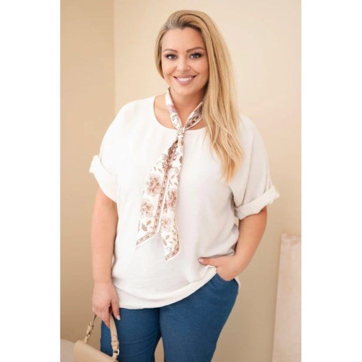 Moteriška Plus Size palaidinė su trumpomis rankovėmis ir dekoratyvine skarele, smėlio spalvos