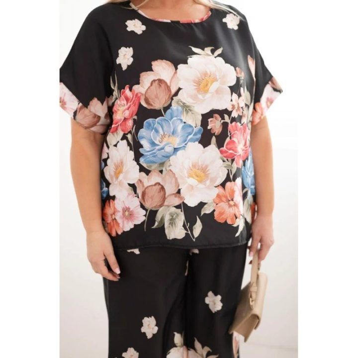 Moteriškas Plus Size komplektas su palaidine ir gėlių rašto plačiomis kelnėmis, juodas