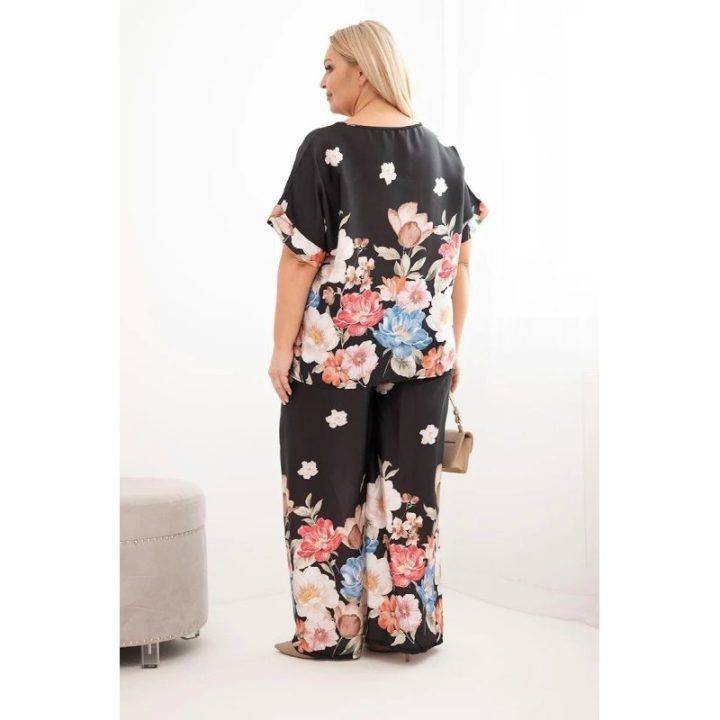Moteriškas Plus Size komplektas su palaidine ir gėlių rašto plačiomis kelnėmis, juodas