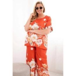 Moteriškas Plus Size komplektas su gėlėta palaidine ir plačiomis kelnėmis, plytų raudonos spalvos