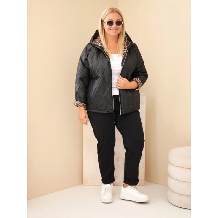 Moteriška Plus Size striukė su gobtuvu ir leopardo rašto apdaila, juoda
