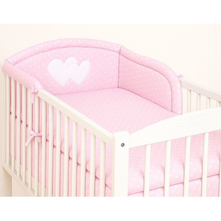 Lovytės apsaugėlė Hearts baltos širdelės ant rausvo pagrindo BOBONO 35 × 188 cm