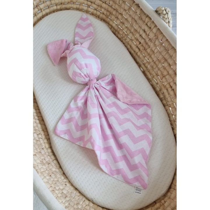 Minkštas zuikio žaislas-pledukas DOUDOU Pink Chevron